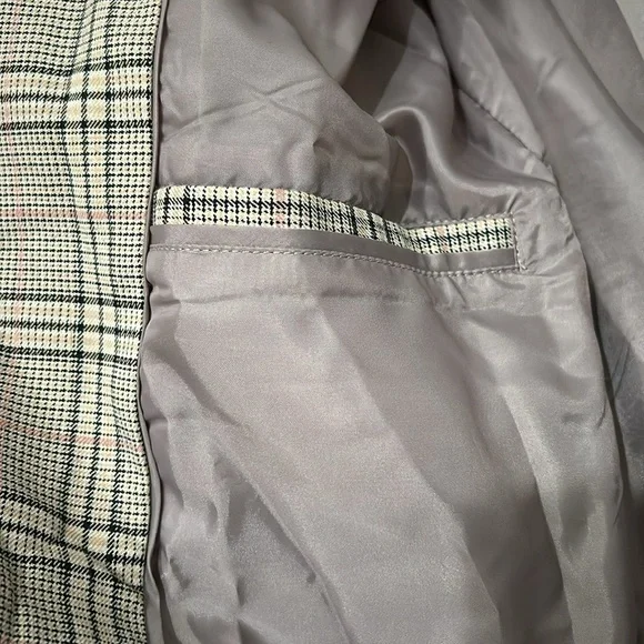 RW&Co trench coat - Picture 4 of 8